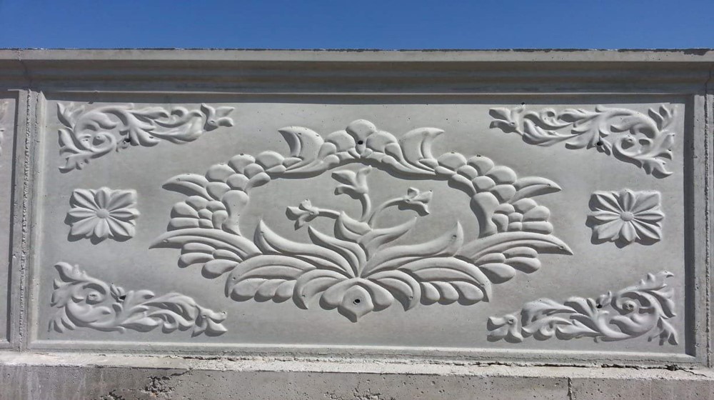 Çiçekli Lale Desen Beton Duvar